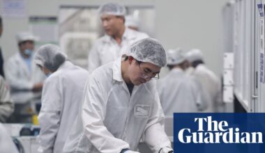 Reliance on Chinese green tech poses ‘serious’ risk for Europe, experts say | Technology sector