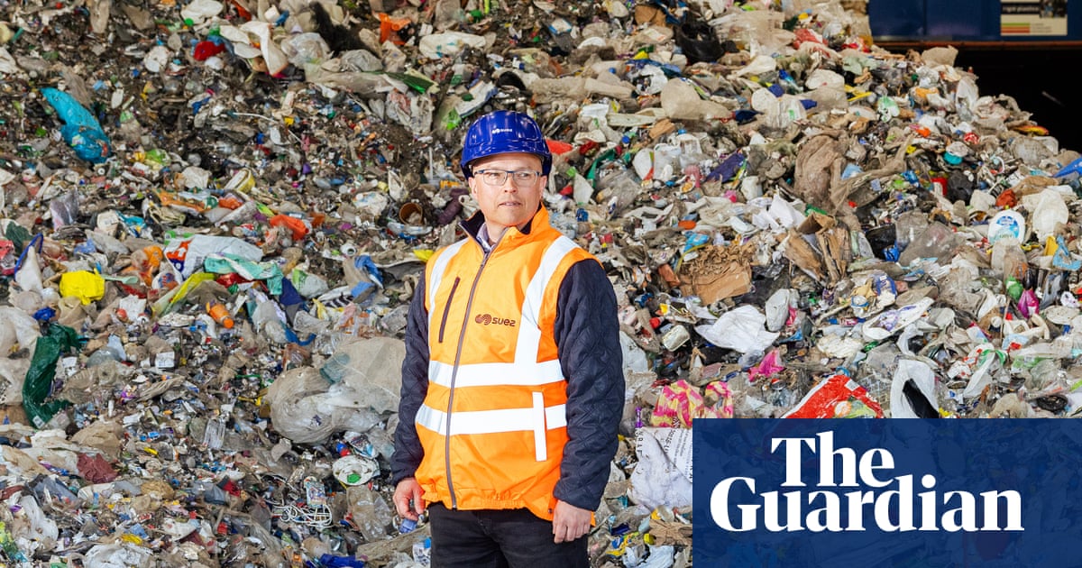 Fire and ‘sheer volume’: how Britain’s 6m-vape problem is putting recycling under strain | Vaping