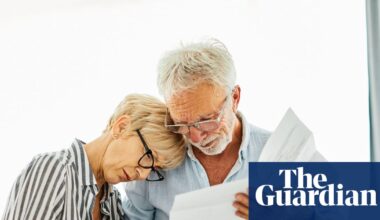 Government-backed Pensions Commission calls for action on gender savings gap | Pensions