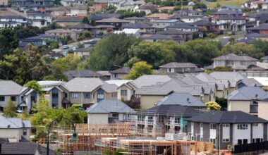 Cotality data shows Kiwis holding on to homes for longer amid prolonged housing downturn
