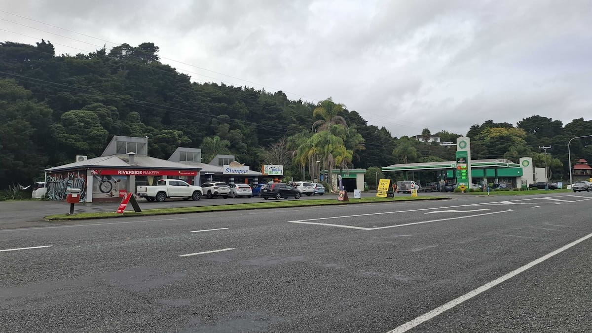 Northland police appeal for information after Whangārei man assaulted outside Stumpy’s