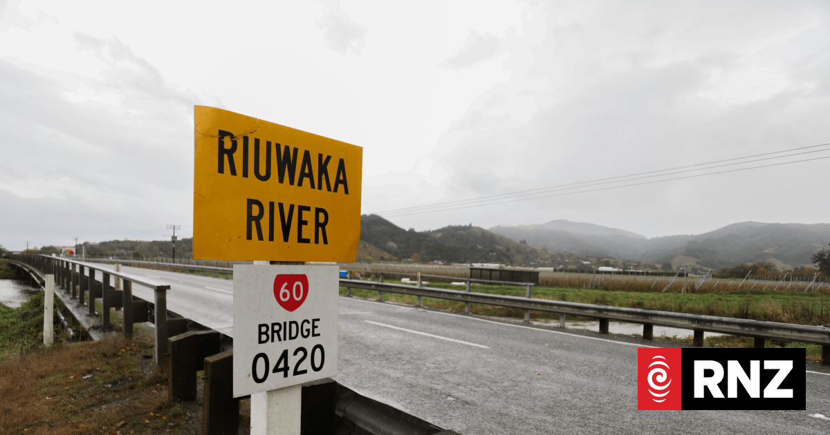 Live weather: Heavy rain hits King's Birthday holiday travellers