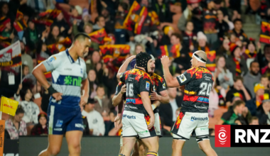 Super Rugby Pacific: Big Chiefs win consigns Blues to Christchurch playoff