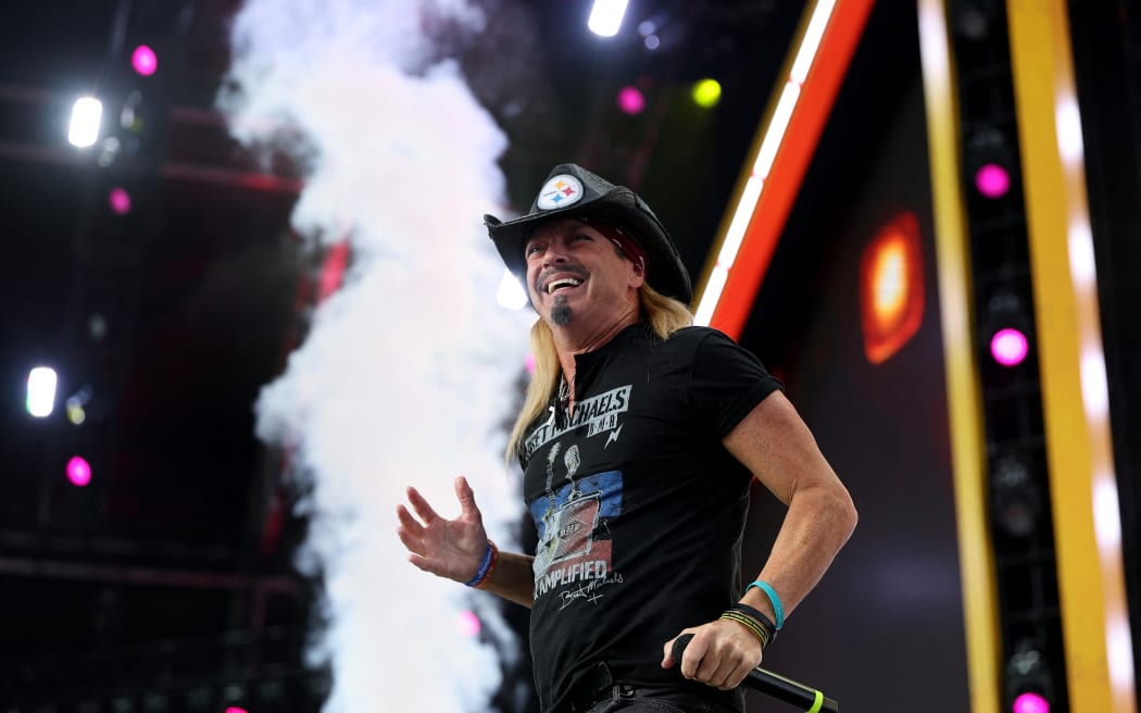 PITTSBURGH, PENNSYLVANIA - APRIL 24: Bret Michaels performs prior to Round Two of the 2026 NFL Draft at Acrisure Stadium on April 24, 2026 in Pittsburgh, Pennsylvania.   Emilee Chinn/Getty Images/AFP (Photo by Emilee Chinn / GETTY IMAGES NORTH AMERICA / Getty Images via AFP)