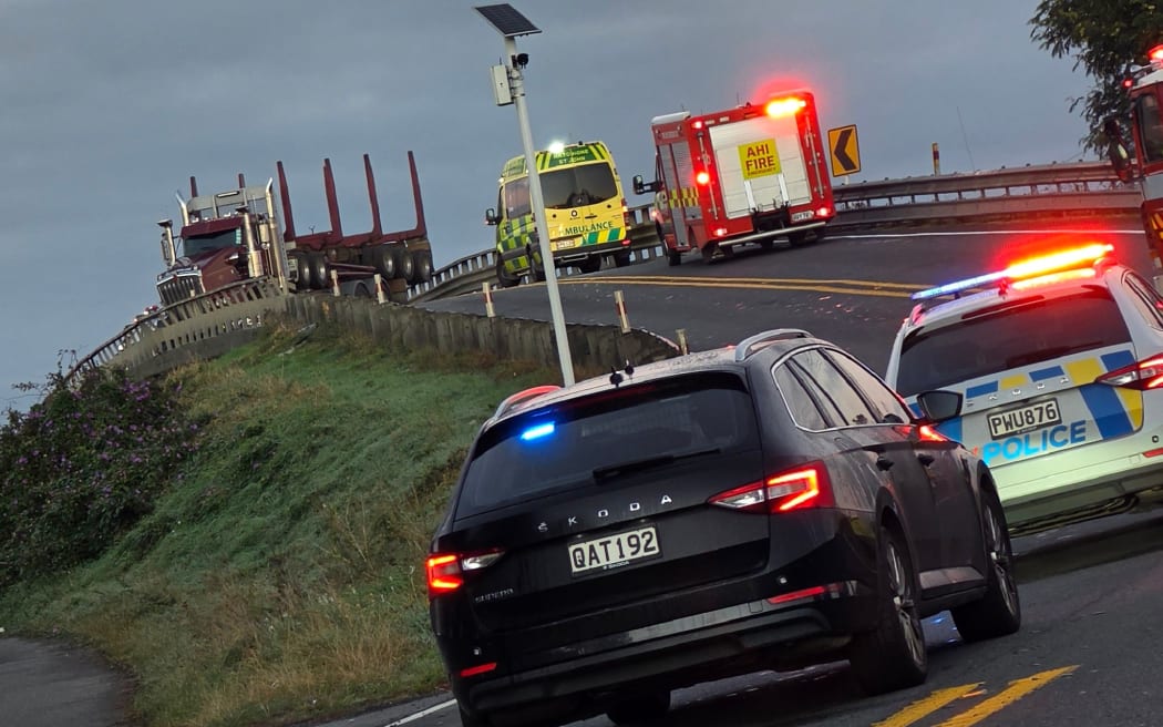 Three people are injured, one critically, following a three-vehicle crash involving a truck on State Highway 1 south of Levin on 29 May 2025.