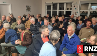 Packed New Plymouth hall hears arguments against Taranaki LNG facility