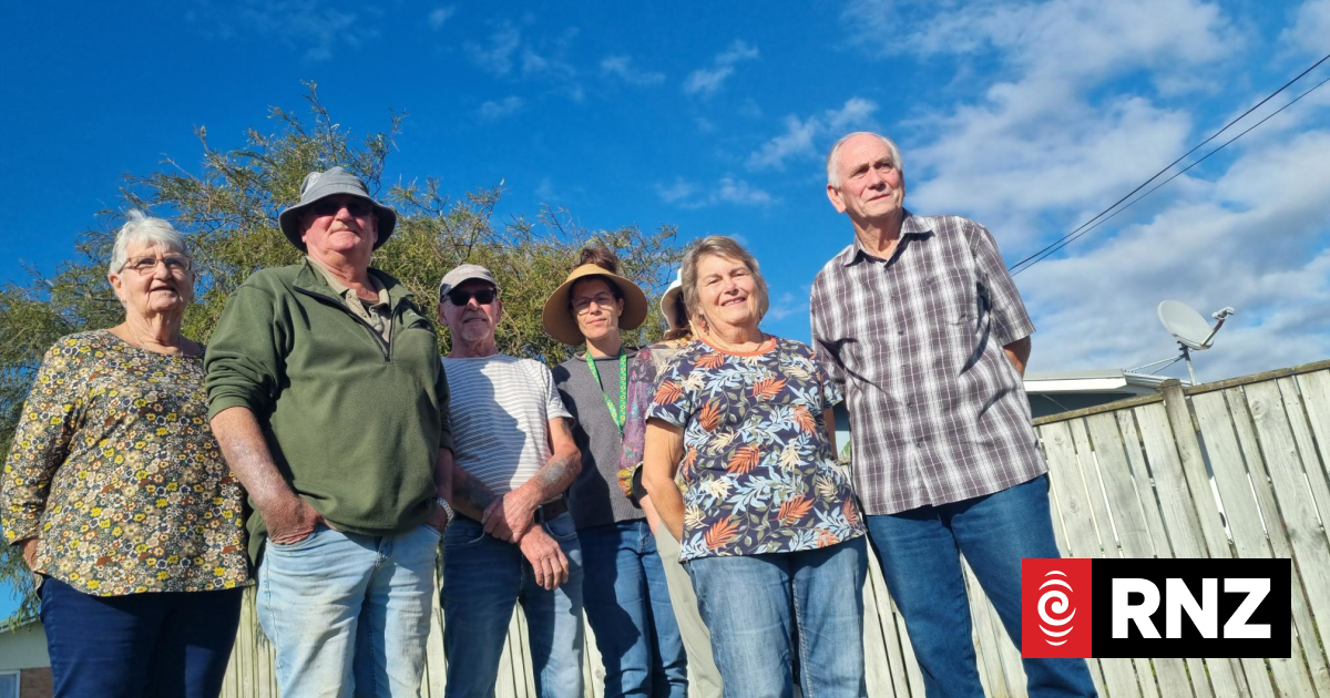 Taranaki residents fear 15m telecommunications tower will devalue properties