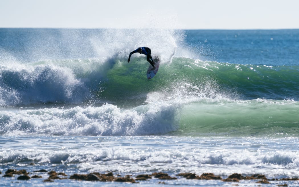 Five-time WSL Champion Carissa Moore of Hawaii surfs in the Final at the Corona Cero New Zealand Pro at Raglan.