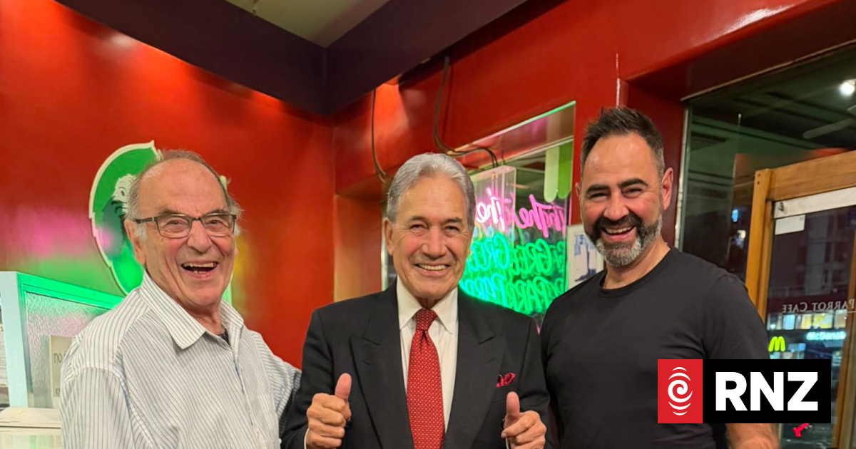 Green Parrot Cafe owner Kosta Sakoufakis dies aged 86