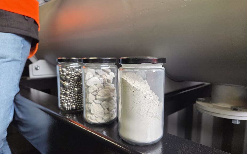 The technology uses balls at high speed to break asbestos fibers into a powder.