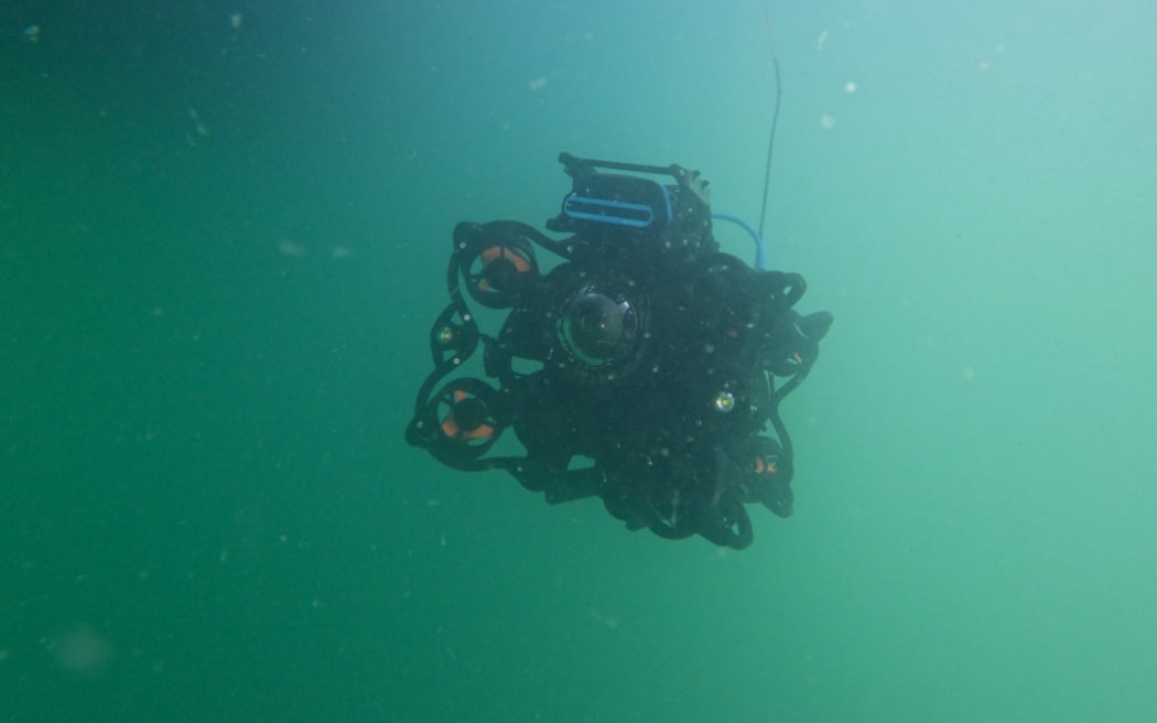 Customs have announced three new remotely controlled underwater vehicles to combat smugglers coming in by sea.