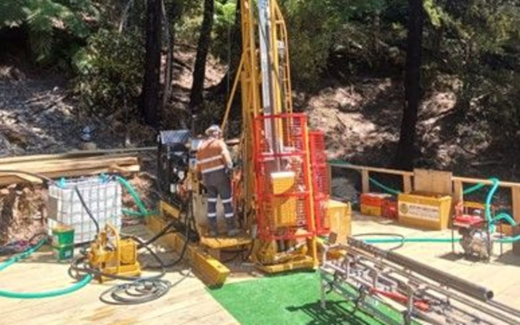 Siren Gold said the mining application had been keeping its interest in the Sams Creek project live and was now reviewing its options.