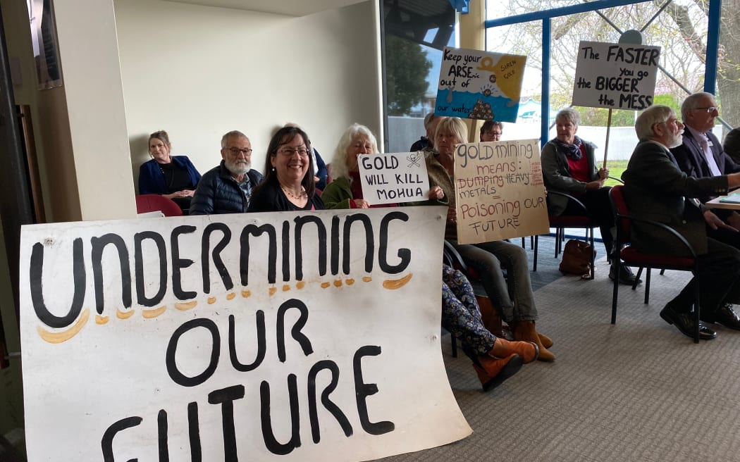 Many residents opposed the possibility of gold mining, with some protesting, presenting to Tasman District Council against the proposal, and donating to groups campaigning against the mine.