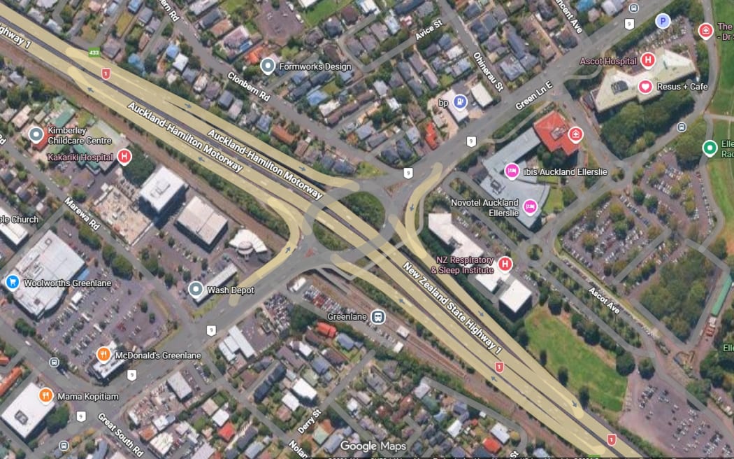 The Greenlane East roundabout.
