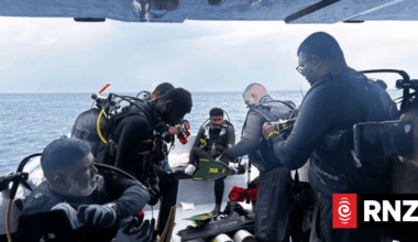 Top divers join mission to recover Italian tourists’ remains from Maldives sea cave