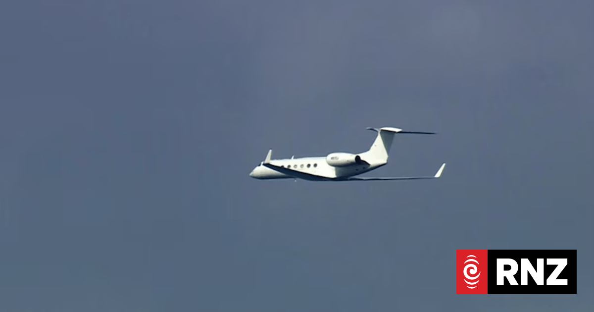 Flight with Australians and New Zealand passengers from hantavirus cruise ship arrives in Perth