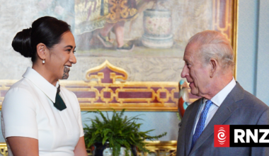 Te Arikinui Kuini Nga wai hono i te po meets King Charles