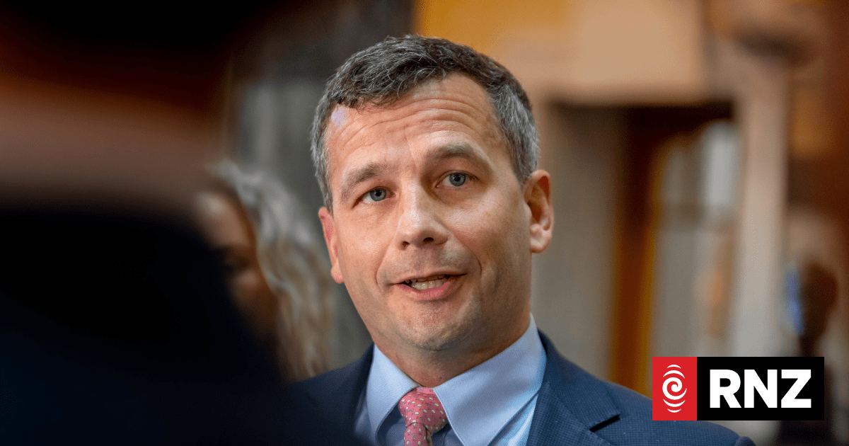 Deputy PM says he did not know RNZ chief executive planned to resign