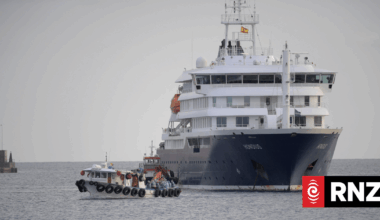 Australians and New Zealander last to be evacuated from hantavirus-hit cruise ship