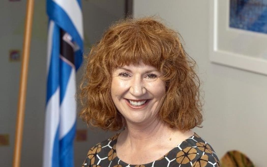 Councillor Lisa Austin.