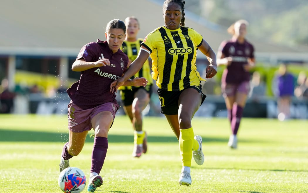 Phoenix player Makala Woods (R with Roar goalkeeper Tahlia Franco during the A-League Women’s Semi Final leg 2 - Wellington Phoenix v Brisbane Roar at  Porirua Park, on the 10 May 2026. © Copyright image by Marty Melville / www.photosport.nz