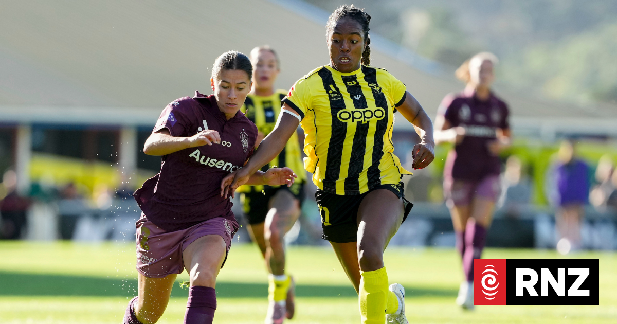 Live: Wellington Phoenix v Brisbane Roar A-League women's semi-final