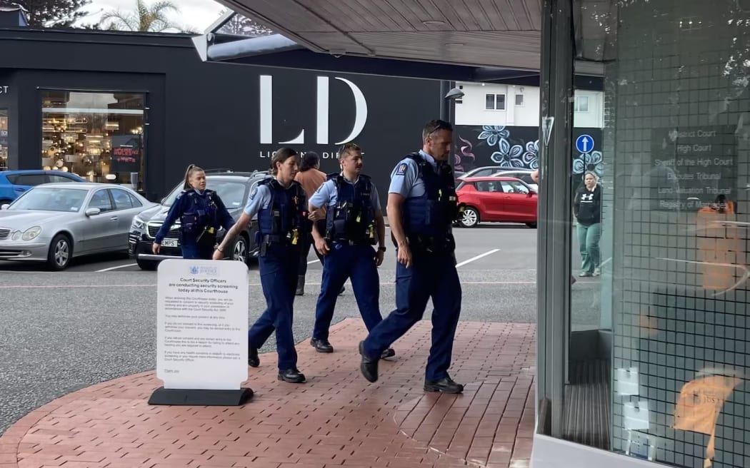 Police arrive to restore order at the Napier courthouse after Moses Taua was attacked in the dock in 2023. Photo / Ric Stevens