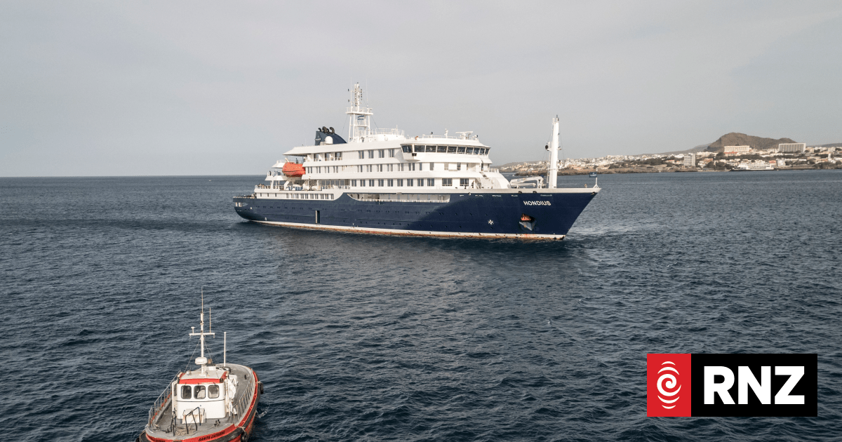 Countries track passengers of hantavirus-hit cruise ship