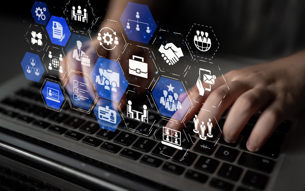 Digital recruitment and online hiring, virtual headhunting, smart recruitment platforms, talent acquisition solutions, and digital HR tools for modern workforce management. Entice