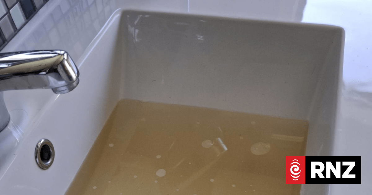 'Brown and disgusting' water coming out of Palmerston North taps