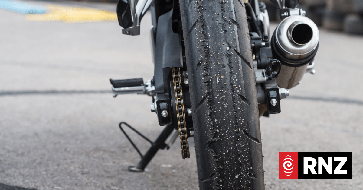 Dirt biker arrested after riders encircle car, intimidate driver in Ōtara