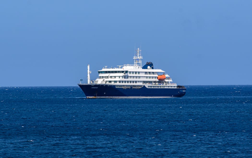A general view of the cruise ship MV Hondius stationary off the port of Praia, the capital of Cape Verde, on May 3, 2026. An outbreak of "severe acute respiratory illness" on board a cruise ship in the Atlantic has left two people dead and a third in intensive care in Johannesburg, South Africa's health ministry told AFP on May 3, 2026.
The outbreak occurred on the MV Hondius, travelling from Ushuaia in Argentina to Cape Verde. The patient being treated in Johannesburg tested positive for a hantavirus, a family of viruses that can cause hemorrhagic fever, South African spokesperson Foster Mohale said. (Photo by AFP)