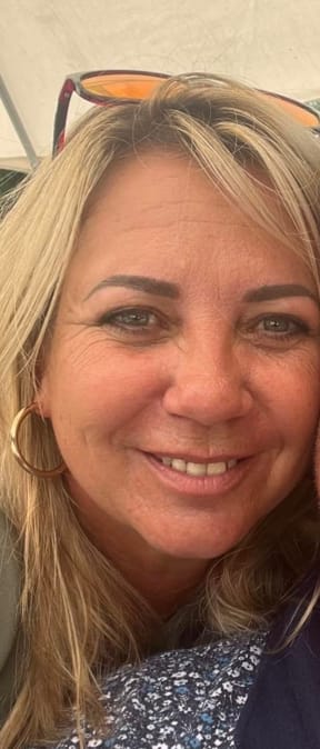 Petronella Laatz has been sentenced to home detention after she deceived long-term friends into giving her nearly $165,000.