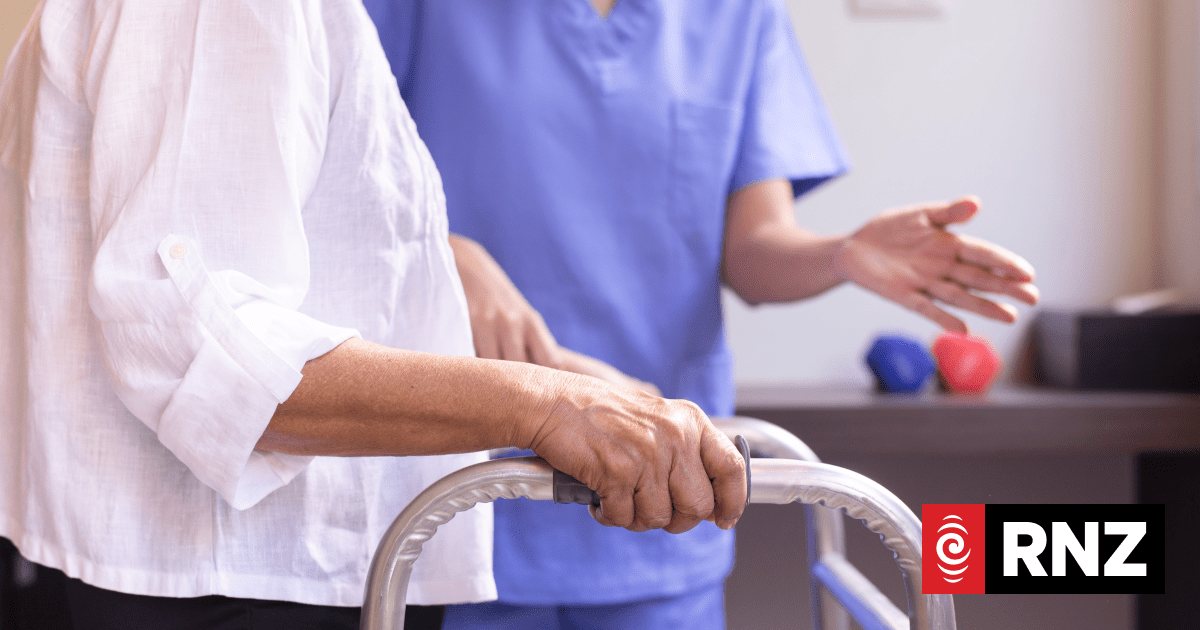 Invercargill enrolled nurse censured for slapping dementia resident