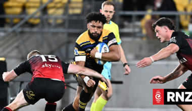 Super Rugby Pacific: Hurricanes beat Crusaders to stay at top of table