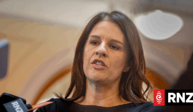 Teachers blast draft curriculums, shortage of Waitangi Treaty influence
