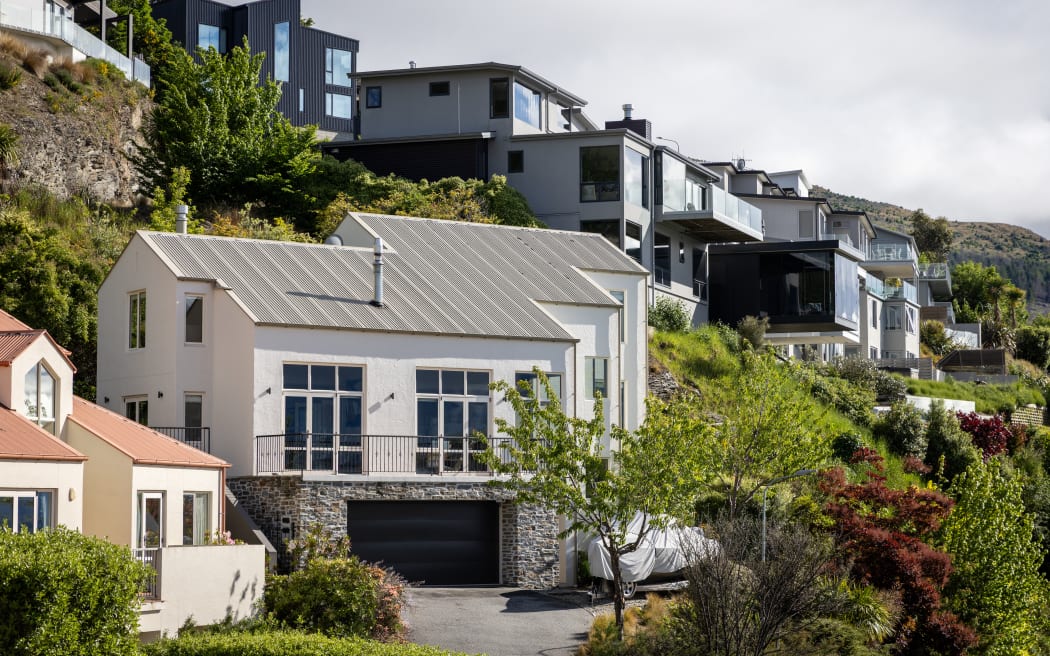 Queenstown housing