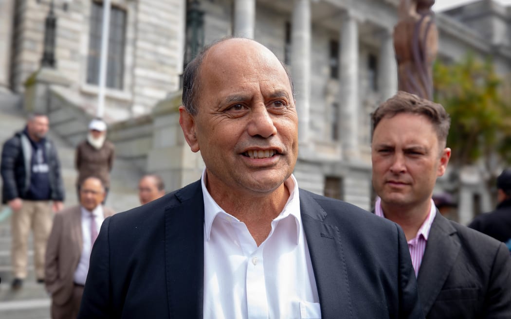 Rueben Taipari deliver sign petitions to parliament
