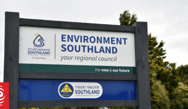 Southland councils call for united response to govt's amalgamation plans