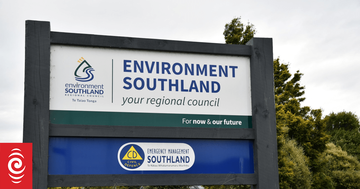 Southland councils call for united response to govt's amalgamation plans