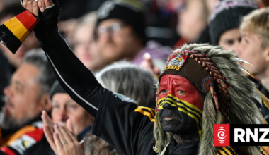 Super Rugby: Cowbell wars re-ignite ahead of Crusaders-Chiefs clash
