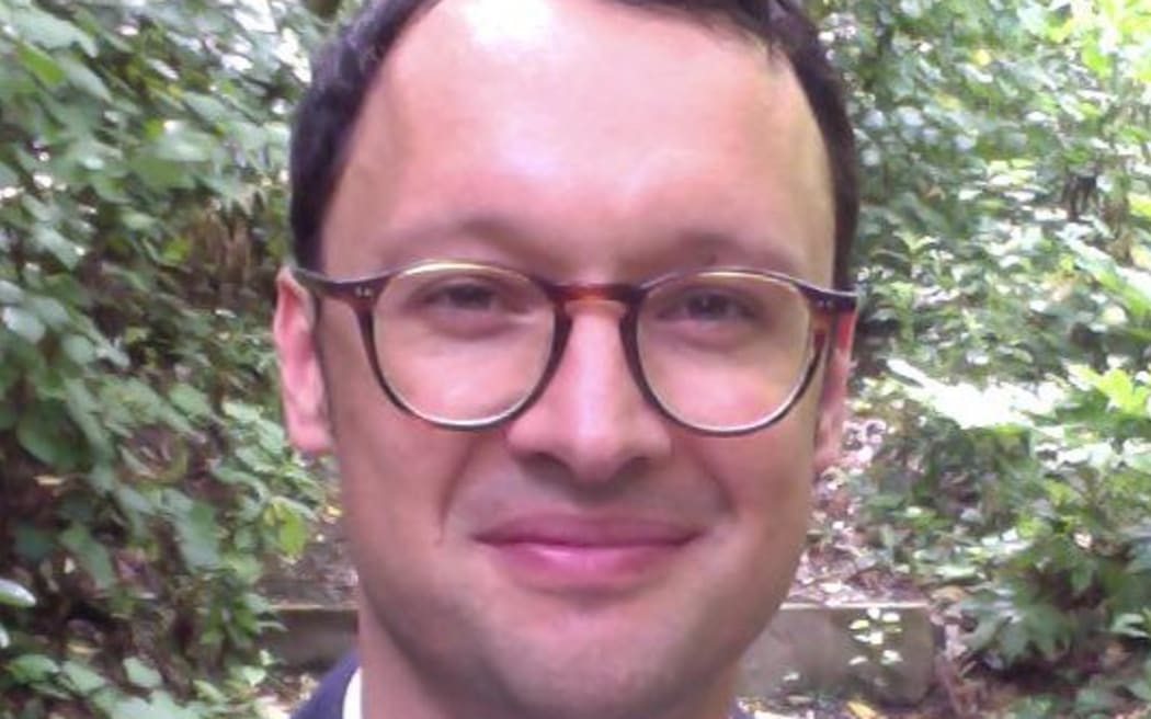 Dr David Hall