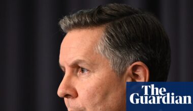 Plan to reduce private health rebates for older Australians to have ‘almost no impact’ on hospital system, expert says | Health