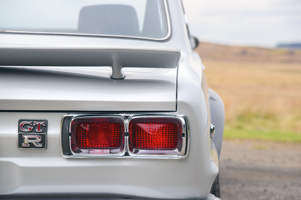 Classic & Sports Car – The sky’s the limit: Nissan Skyline R32 meets 2000GT-R