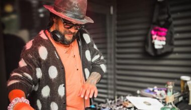 Jason Momoa stars as guest DJ at Queenstown bar