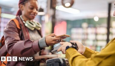UK economy sees surprise growth in March despite Iran war - BBC