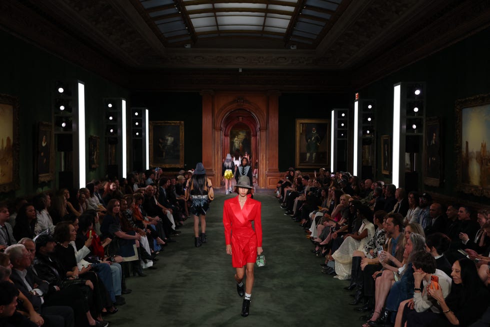 FASHION-US-VUITTON
