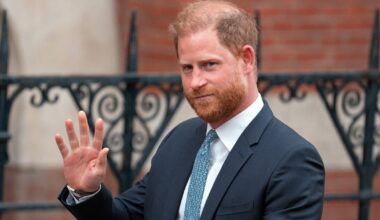 Prince Harry caught in ‘huge royal battle’ as ahead of major UK return | Royal | News