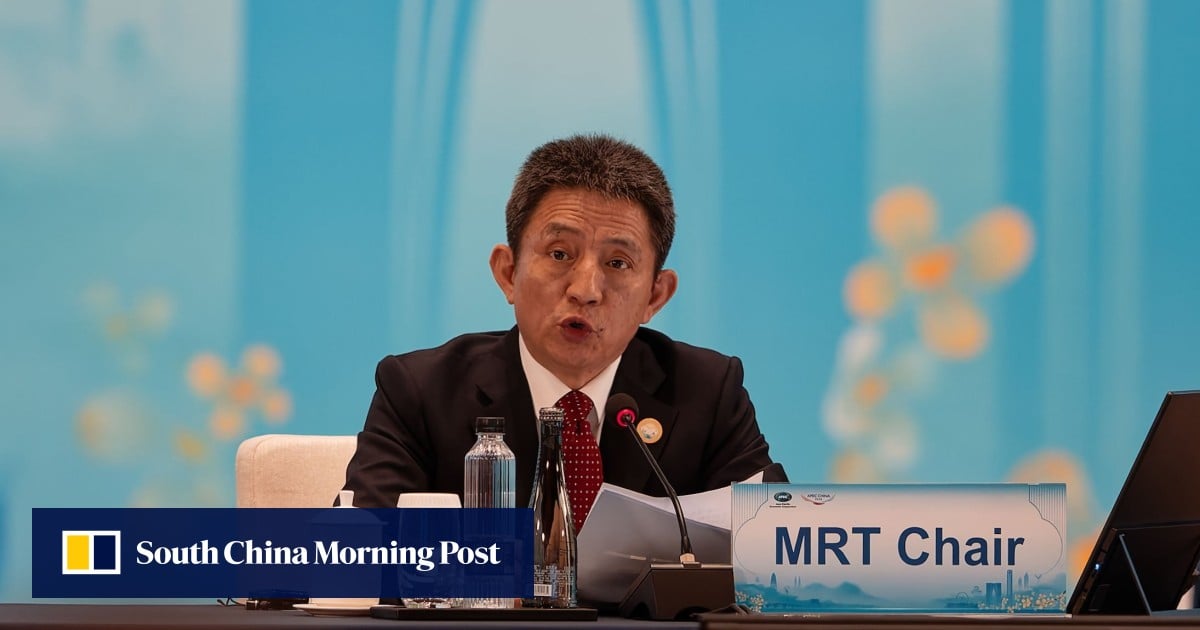 China’s top trade negotiator urges Apec to grow economic pie, divide it fairly