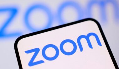 Zoom raises annual forecasts, banks on AI features to drive demand